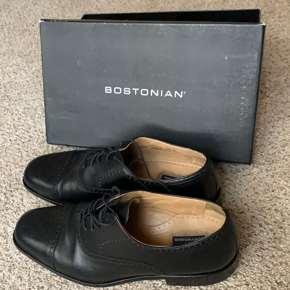 Bostonian Men’s Black Dress Shoes Size 12 Great Condition With Original Box